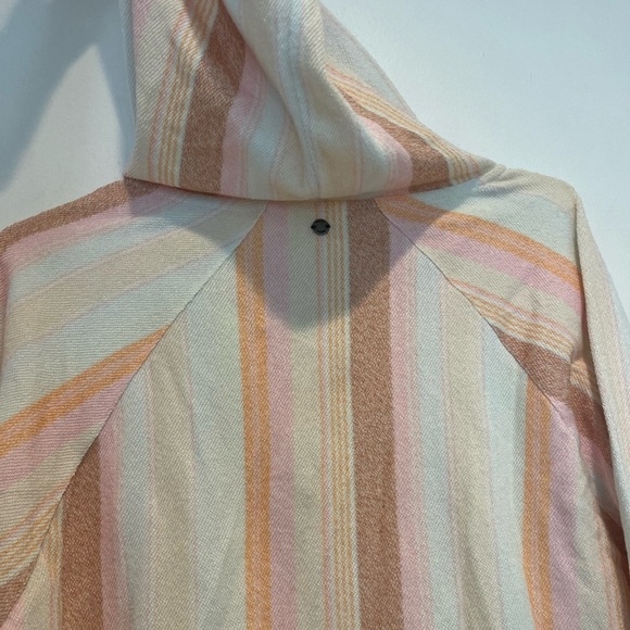 NWT Roxy Wild & Free Striped Poncho Hoodie Size Small - Picture 8 of 10